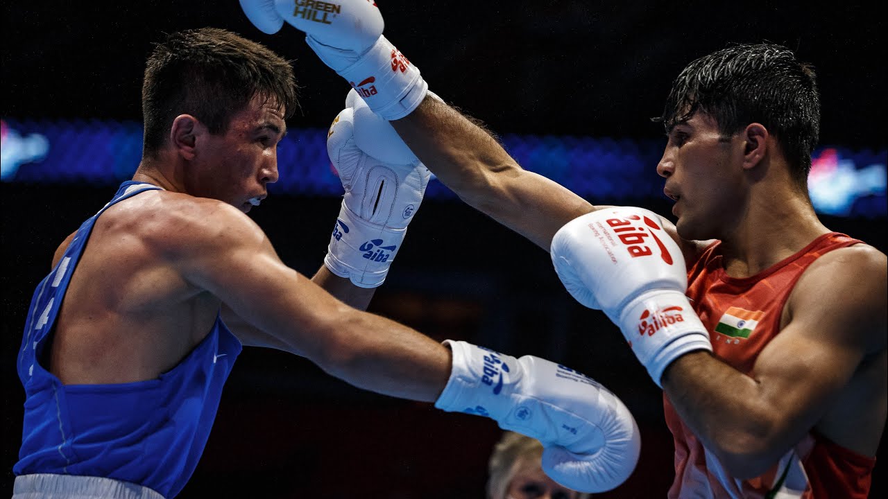 Makhmud Sabyrkhan (KAZ) vs. Akash Kumar (IND) AIBA World Boxing Championships 2021 (54kg) background