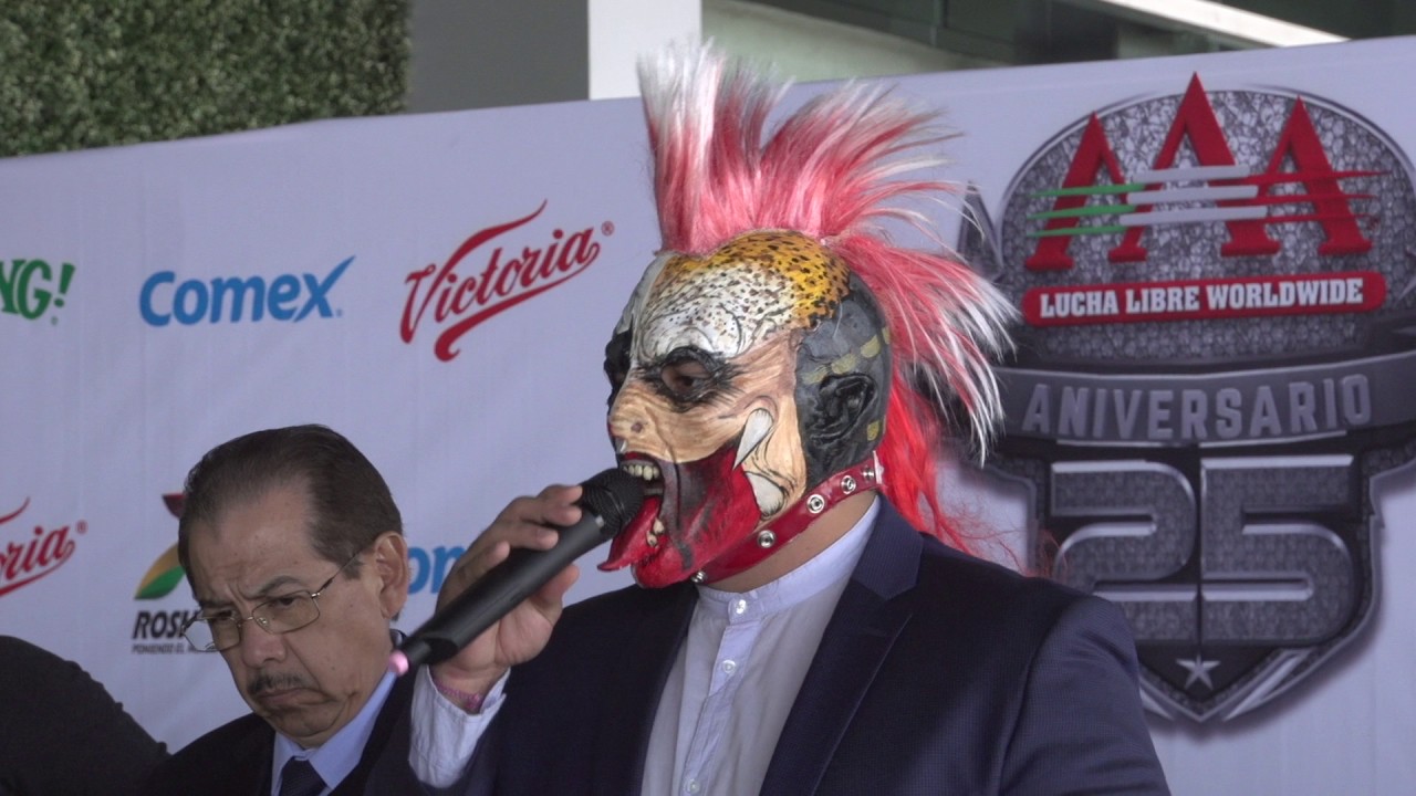 Wagner Jr y Psycho en la conferencia de prensa del 25 Aniversario de Lucha Libre AAA Worldwide backdrop