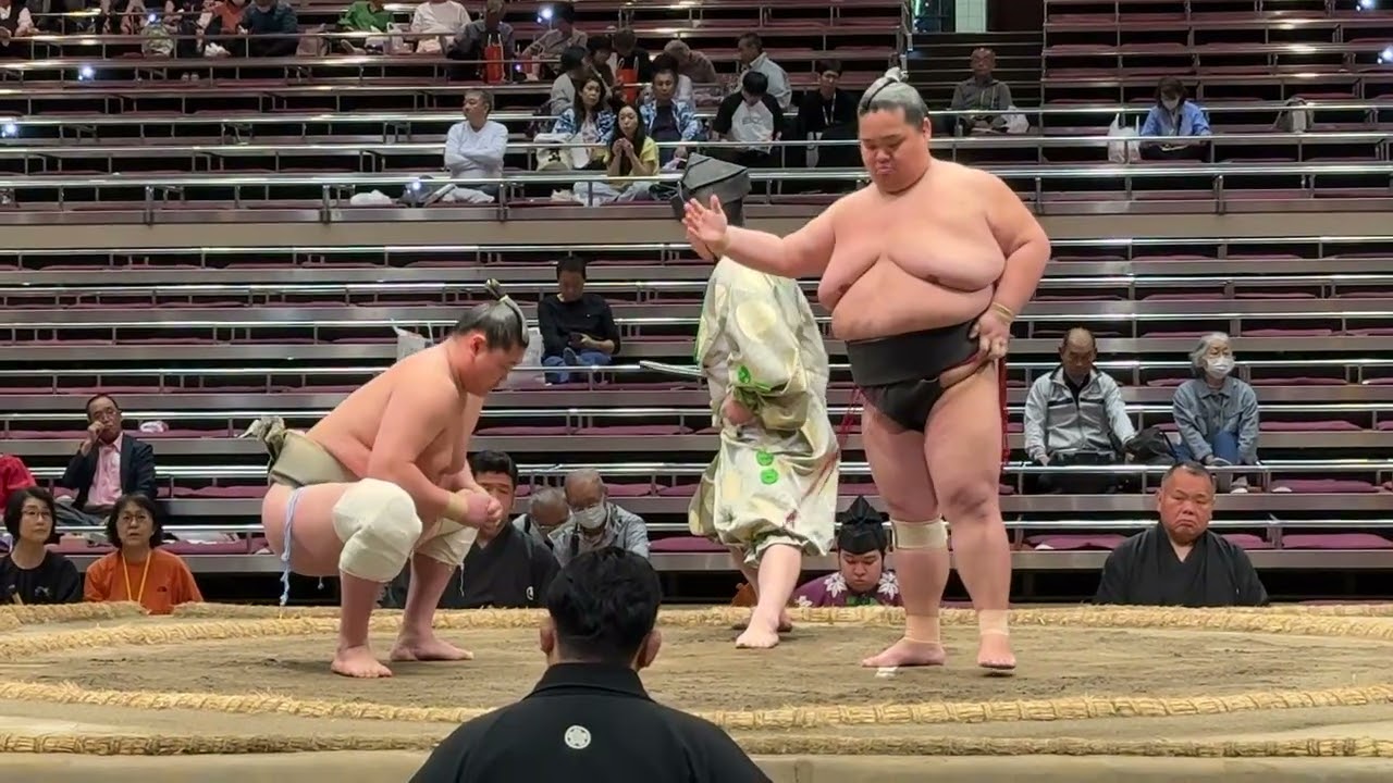 速報❗️二子山部屋 恵雅vs玄武丸【大相撲令和7年5月場所】13日目 2025/05/23 夏場所 Futagoyama KEIGA vs GENBUMARU background