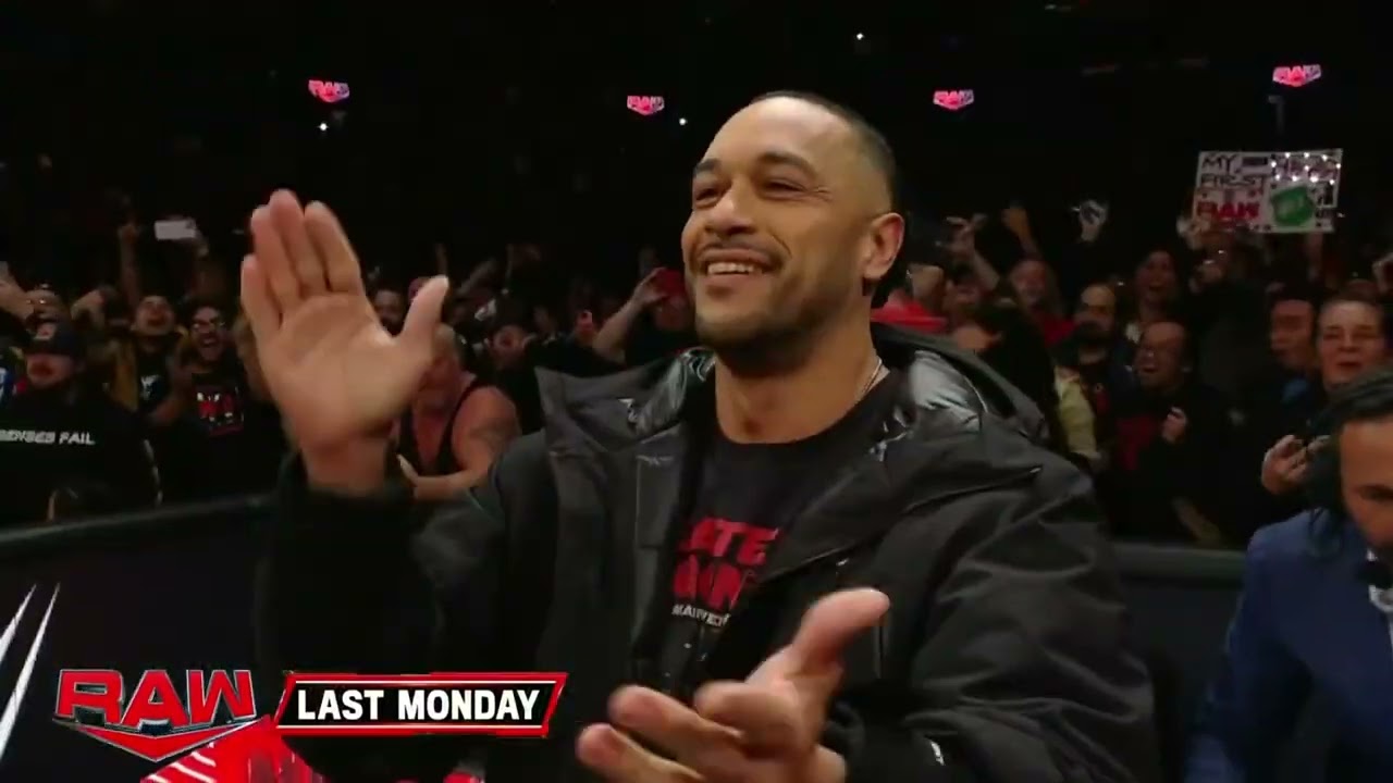 Dominik Mysterio will face again Damian Priest: Raw, Dec. 23, 2024 background