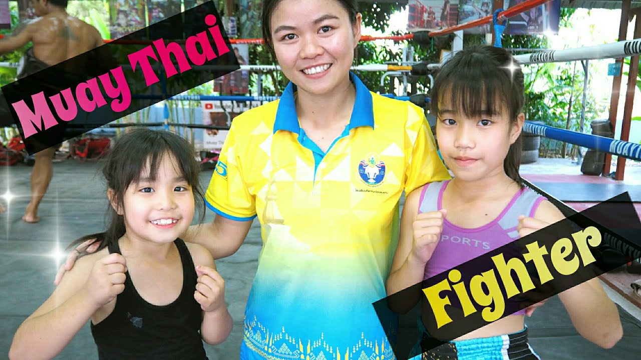 【ワイクルー】พี่สาวคนสวยจะมาสอนอะไร綺麗な女子ファイターが来たー!ムエタイMuay Thai Waikru!ムエタイ background