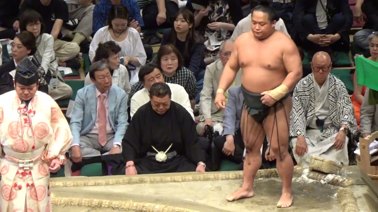 錦木 vs 翠富士【大相撲令和7年5月場所】13日目 2025/05/23 夏場所 NISHIKIGI vs MIDORIFUJI background