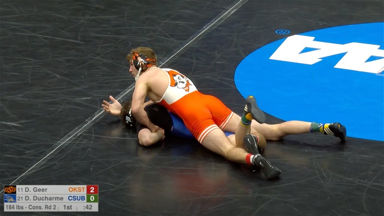 184lbs Dakota Geer (Oklahoma Stat)e tech fall Dominic Ducharme (Cal State Bakersfield) background