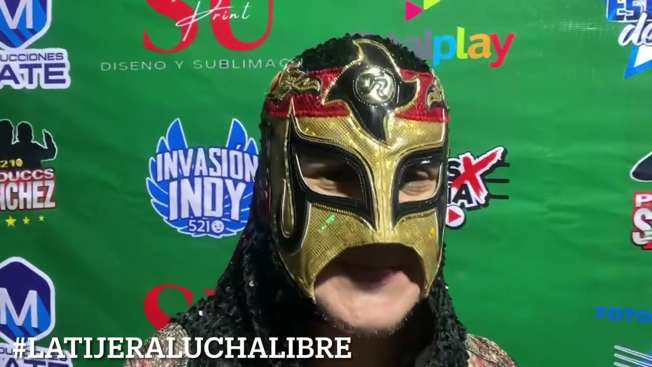 Octagon Jr: Yo sabia lo que se venía al tomar un personaje grande, el campeón Latinoamericano AAA background