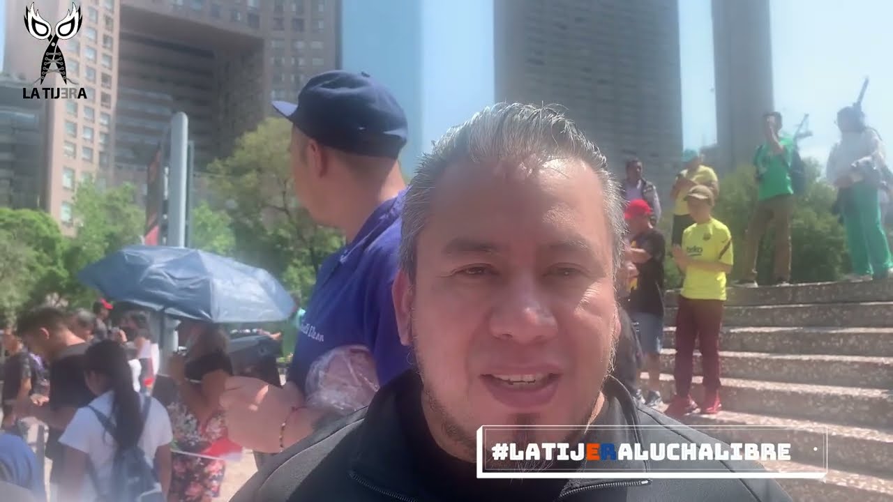 Hijo del Tirantes por una Triplemania más. "Estaré siempre agradecido, pues ha sido mi vida" background