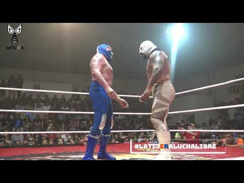 Blue Demon Jr Vs DMT Azul en explosivo mano a mano en el festejo de 38 años del Demonio Azul background