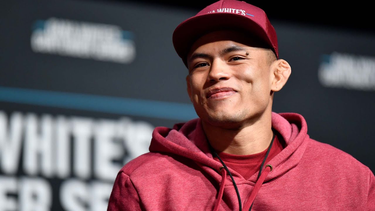 Conheça o estreante Kleydson "KR" Rodrigues | UFC 274 background