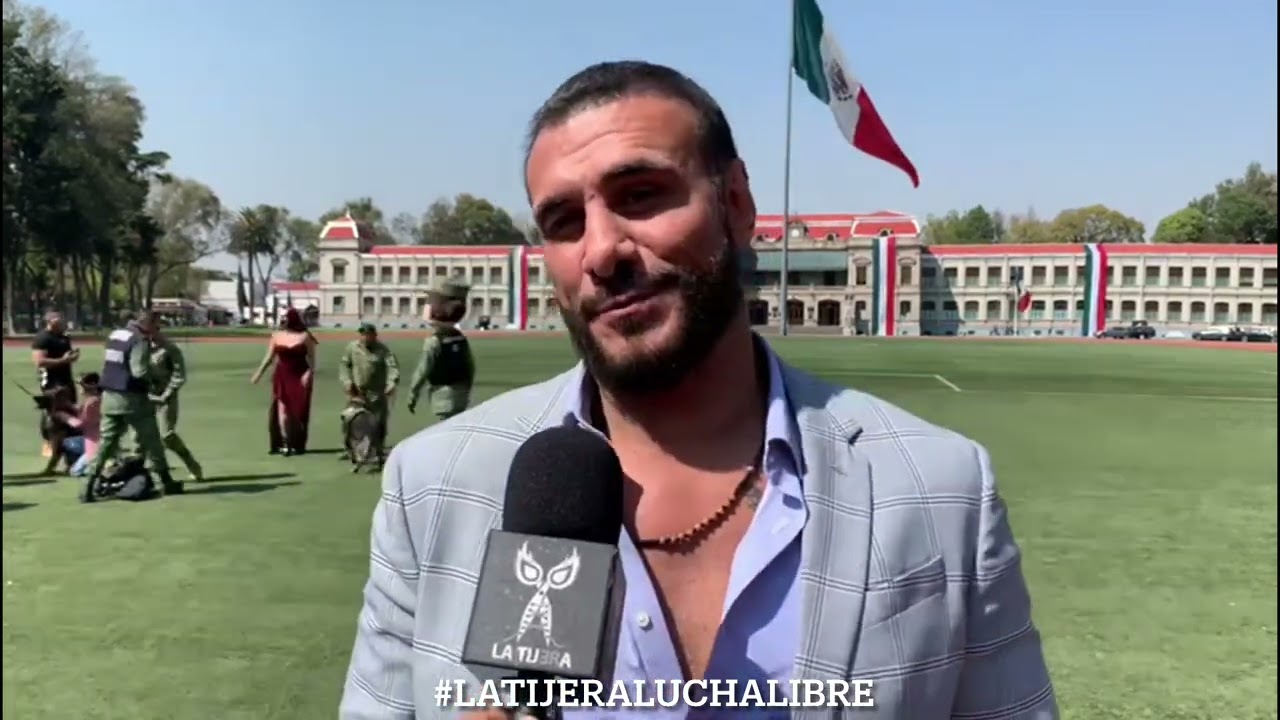 Alberto el Patrón: Vuelvo a casa AAA y por el megacampeonato, no se cuando pero esta cerca el retiro background