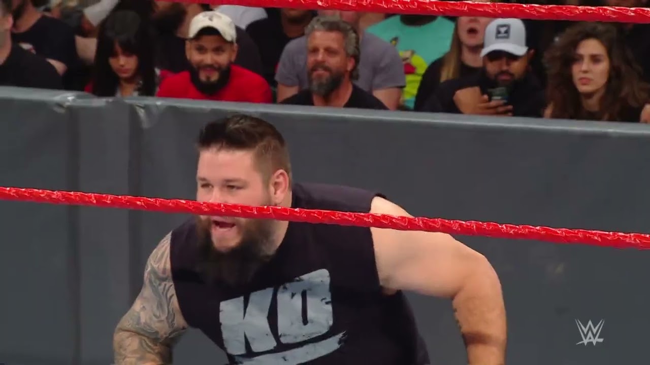 Kofi Kingston vs Sami Zayn: Raw, Jun. 24, 2019 background