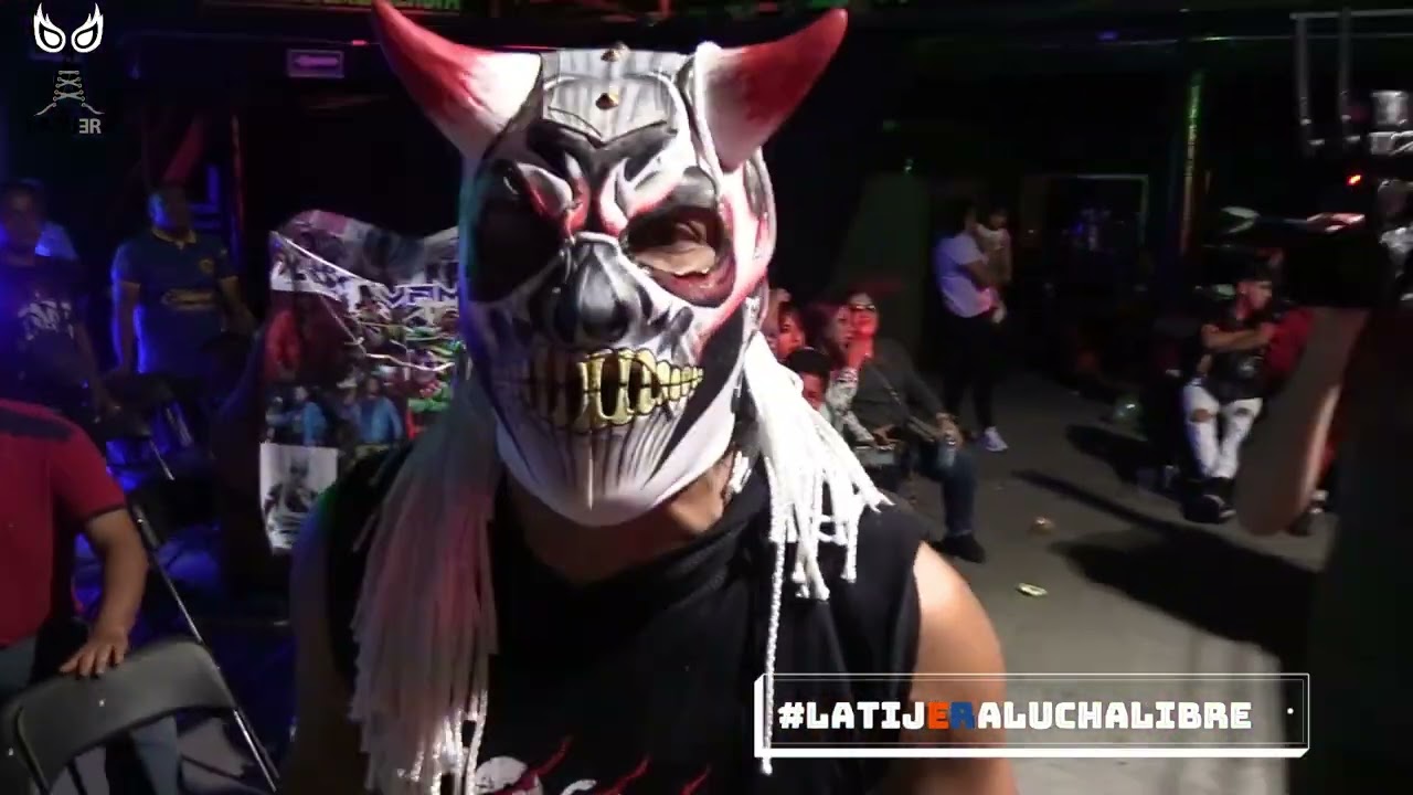 Llegada del Trauma II, Los Perros del Mal ya pasaron, hoy es el tiempo del Negocio Traumado background