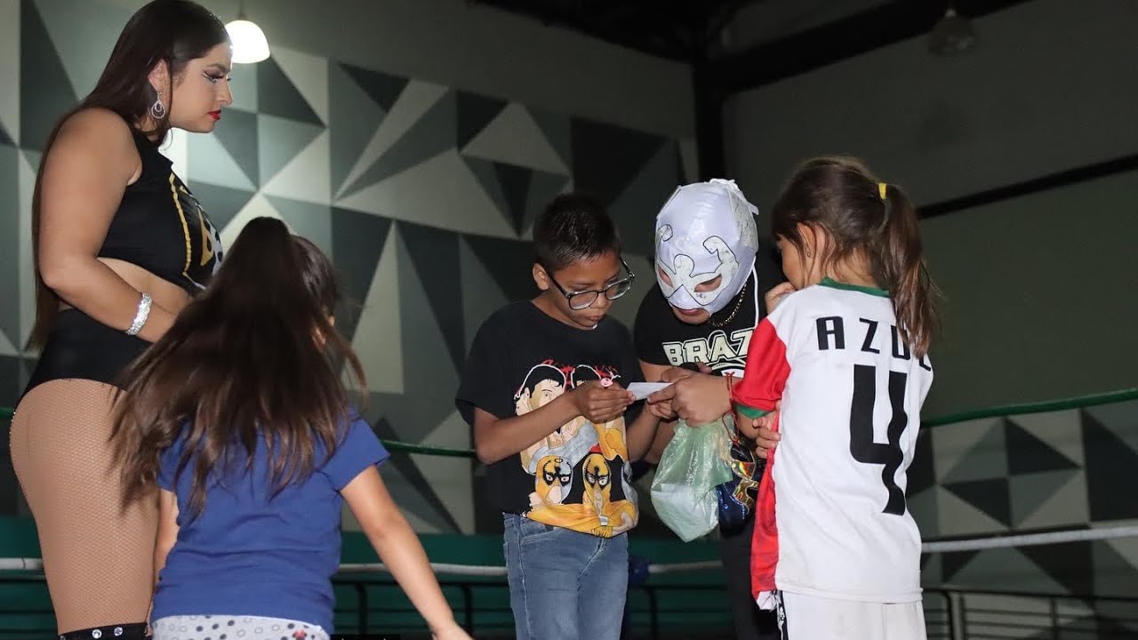 Promociones Celestial y Nano Protech cumplen con rifa de máscara y playeras
