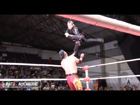 Campeonato ligero de AULL: Chicanito Vs Mini Vikingo Vs Impulso en los 90 años de doña Lucha backdrop
