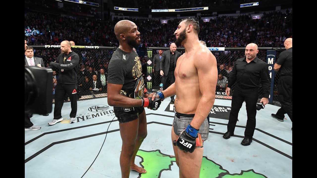 UFC 247: Entrevista no Octógono com Jon Jones e Dominick Reyes background