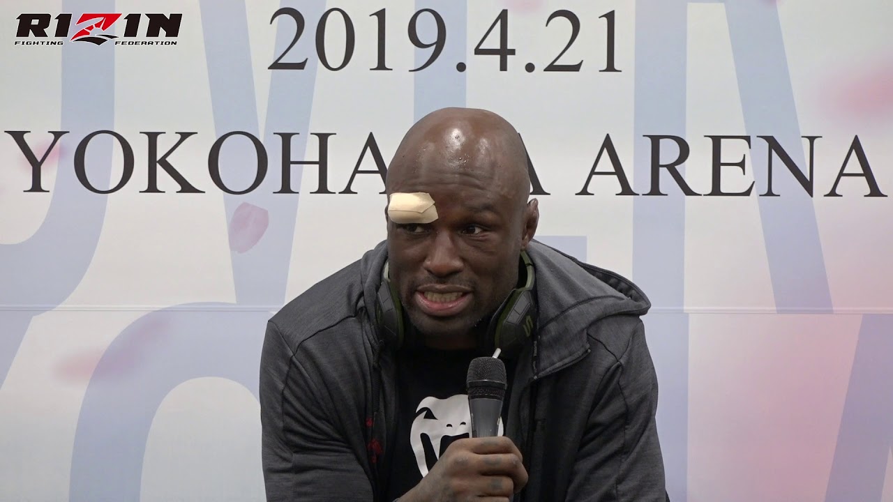 RIZIN.15 試合後インタビュー 【キング・モー選手】 background