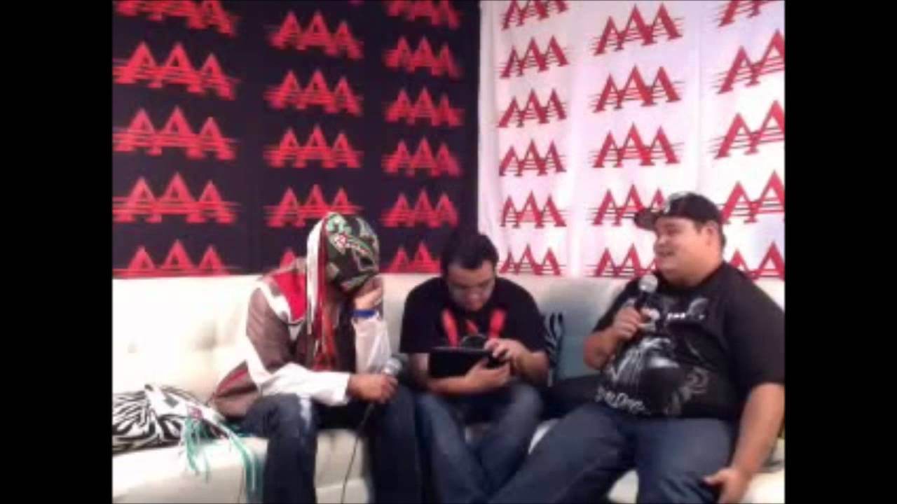 Crazy Boy y Niño Hamburguesa - Twitcam Pt 3 con Oscar Díaz - Lucha Libre AAA - 2013 background