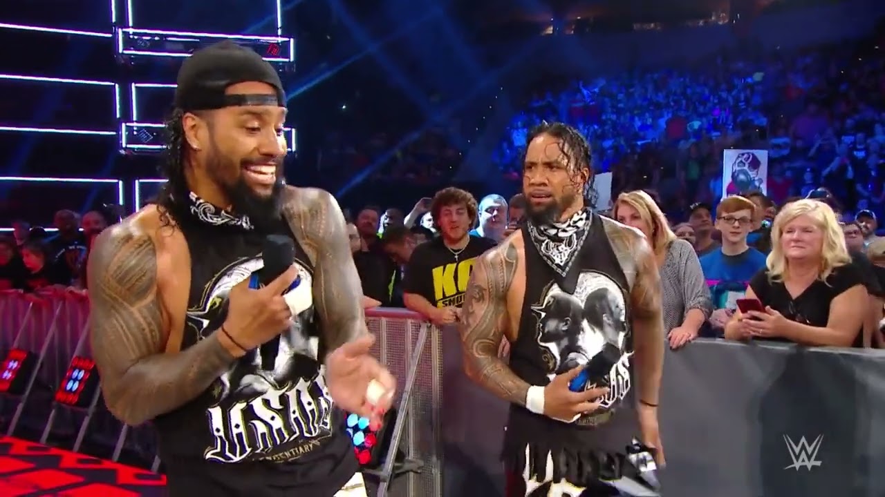The Usos crash Shane McMahon's SmackDown Tag Team Championship Presentation | SmackDown 05/07/19 background