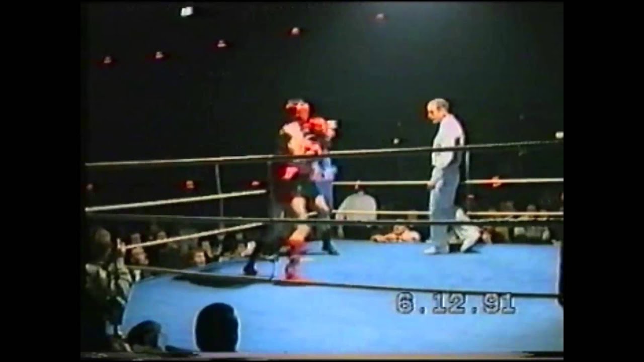 VIP's Lee Hogan vs Mark Dunlop now manager and Promoter in Belfast background