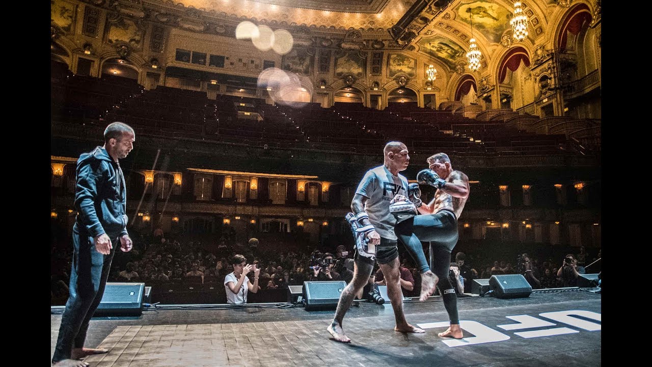Melhores Momentos do Treino Aberto do UFC 225 background