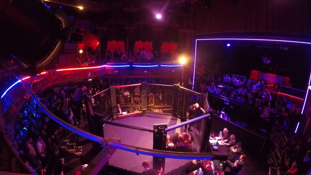 LONDON | ULTRA MMA | RASHAN COTRELL LOTHIAN VS ANDRE FINO background