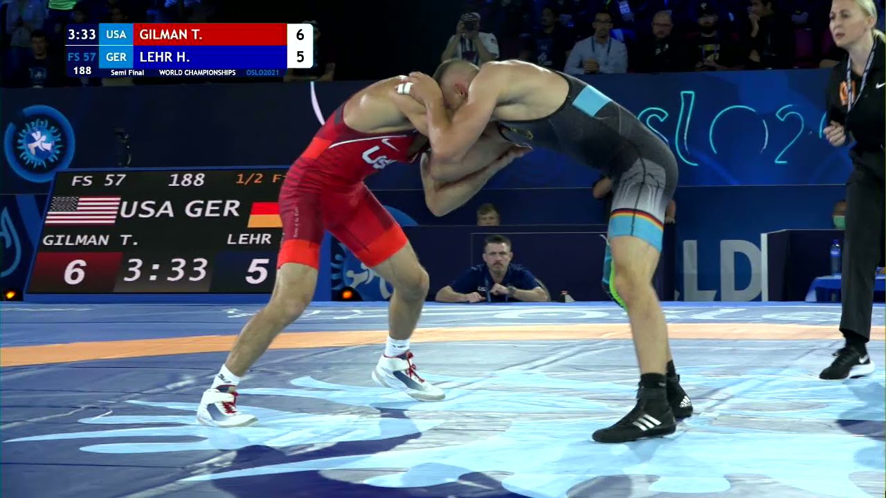 1/2 FS - 57 kg: T. GILMAN (USA) v. H. LEHR (GER) background