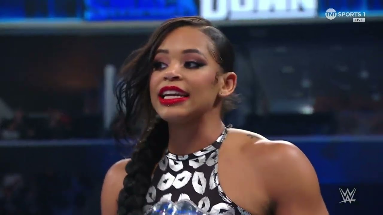 FULL MATCH: Bianca Belair vs Kairi Sane | WWE SmackDown 12/01/23 background
