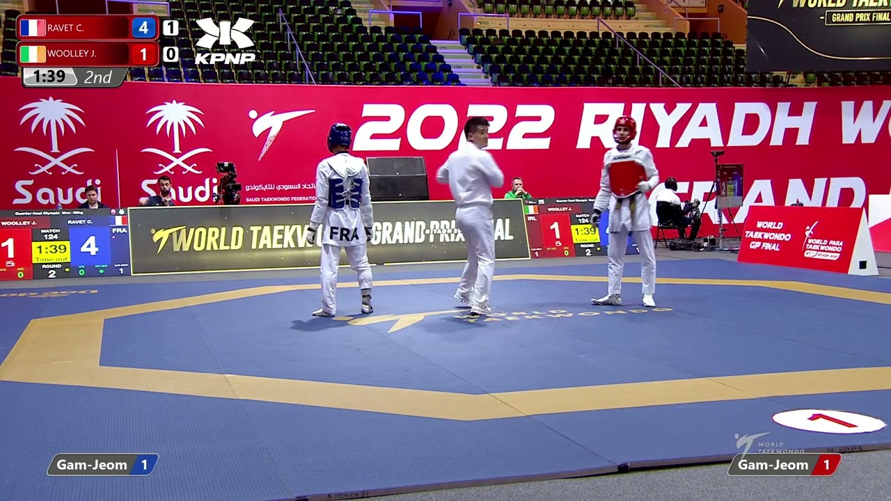 124 Quarter Final Men 58kg FRA RAVET Cyrian IRL WOOLLEY Jack background