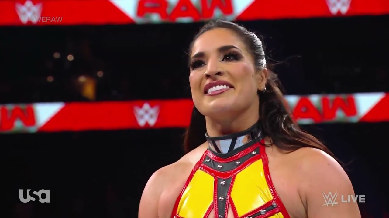 FULL MATCH: Raquel Rodriguez vs Chelsea Green | WWE RAW 09/04/23 background