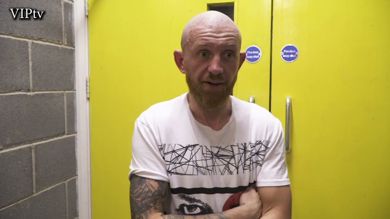Mikey Young has to settle for a draw on his debut against Yorkshire's Nabil Ahmed background