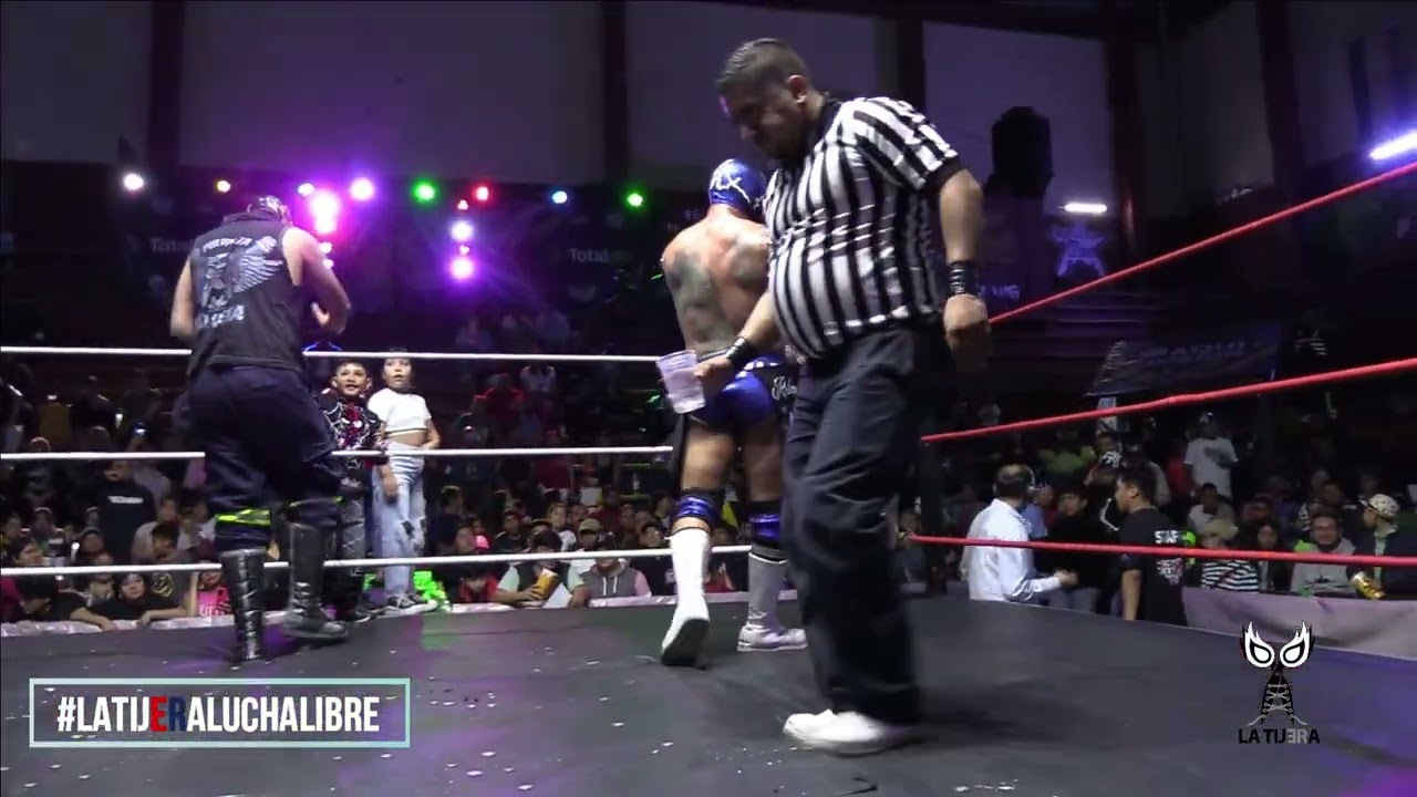 Hijo de Mr. Niebla, Relámpago e Hijo de Alebrije agradecen a la afición de la Arena Neza su dinero background