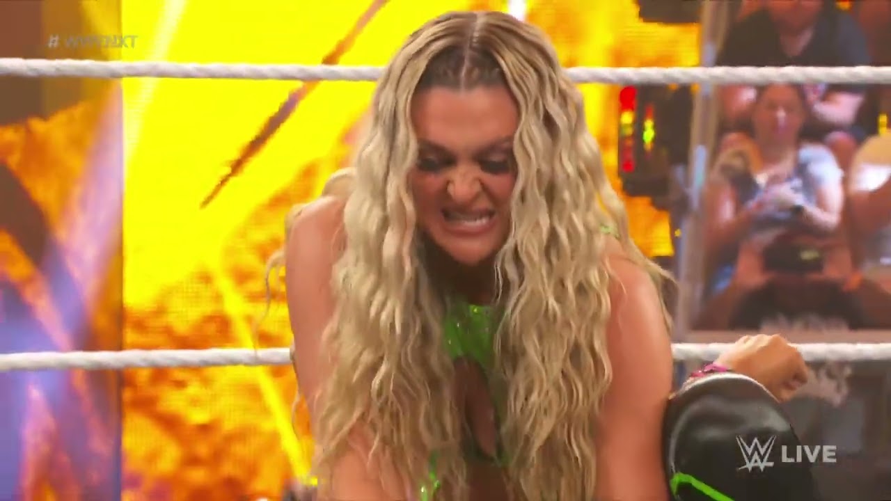 FULL MATCH: Kelani Jordan vs Izzi Dame - NXT Breakout Tournament | WWE NXT 10/03/23 background