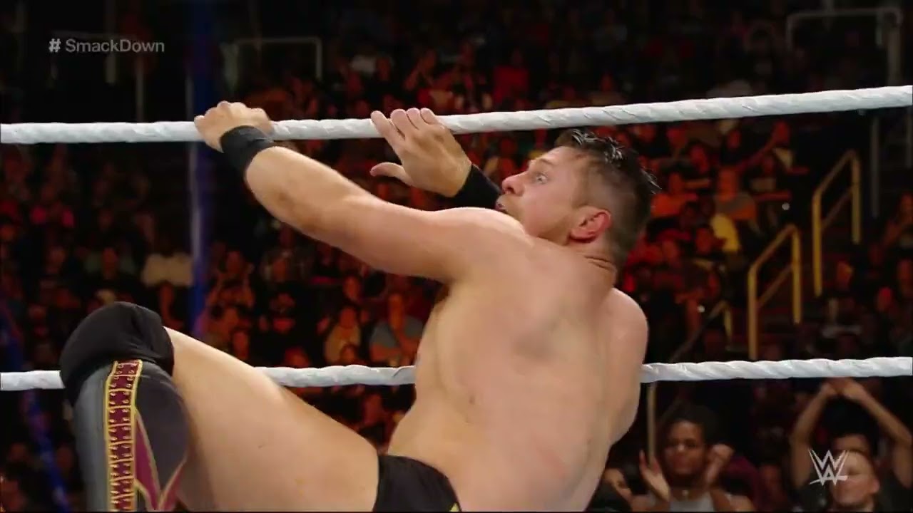 FULL MATCH: Dolph Ziggler vs The Miz | WWE SmackDown 10/29/15 background