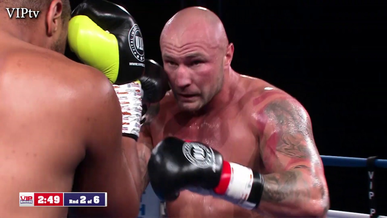 Kamil Sokolowski v Phil Williams 19.10.2019 at Ellesmere Port background