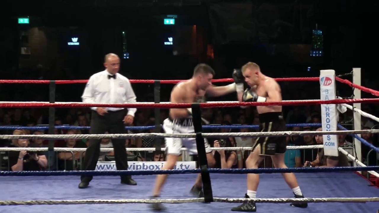 John Telford v Dean Gillen at the Warehouse 17th Sept 2016 background