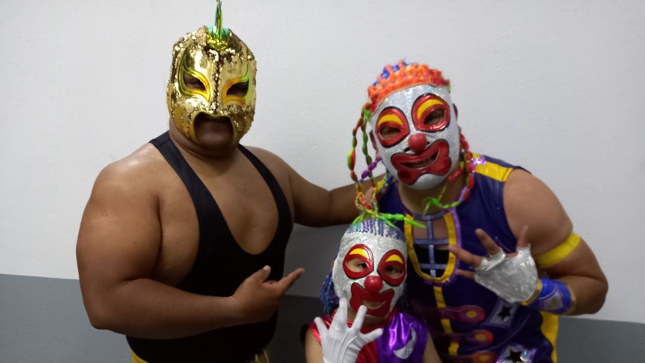 Payaso Loco, Giro el Gallo y Payito: Más de 3 años entrenado a Payito; la gente nos recibe bien background