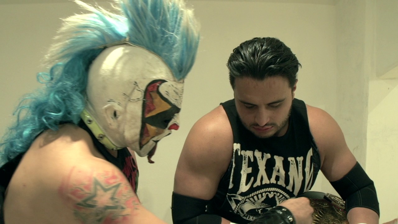 Texano en backstage de Apizaco - Lucha Libre AAA Worldwide - Marzo 2017 background