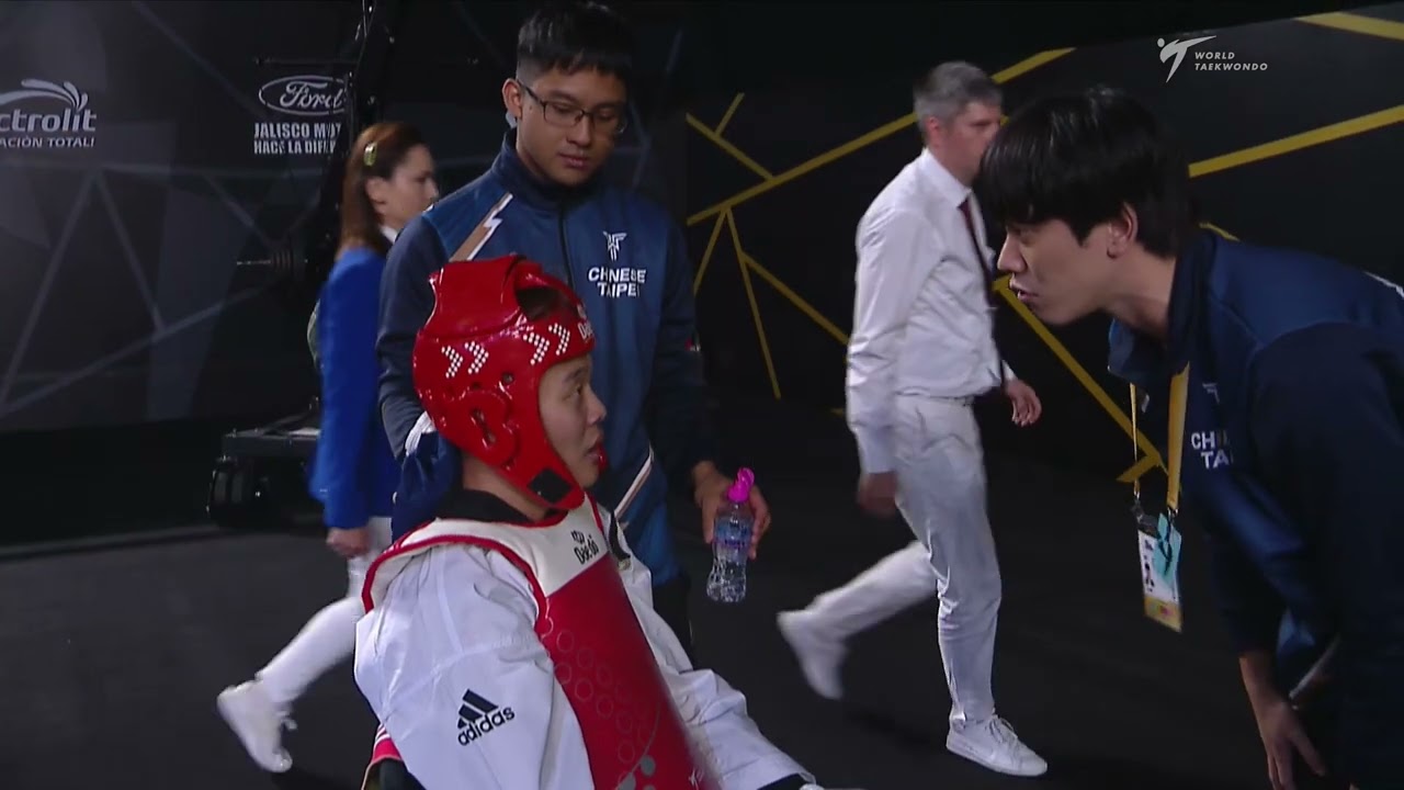 508 M-74kg R-32 EISSA Rami EGY 🔵 vs 🔴 WEI Cheng-chi TPE I Guadalajara 2022 WT Championships background