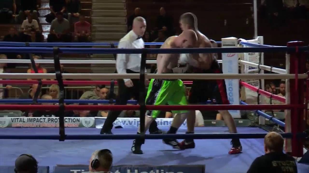 Adam Ismail v Sean Lewis in Wigan 3rd September 2016 background