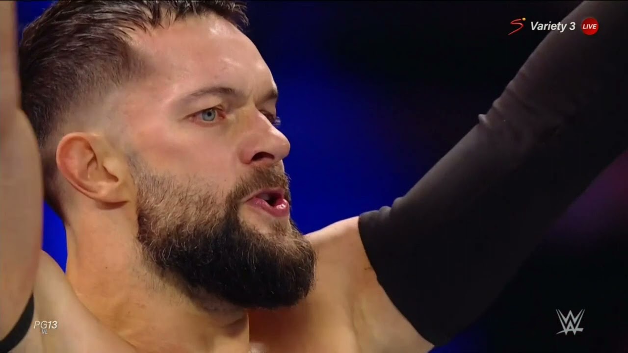 WWE RAW FINN BALOR ENTRANCE 11/01/21