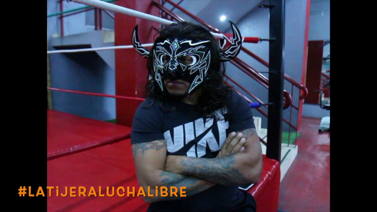 Psicosis: Tengo las puertas del CMLL abiertas; mi molestia, es que aún pongan a Nicho de Psicosis. background