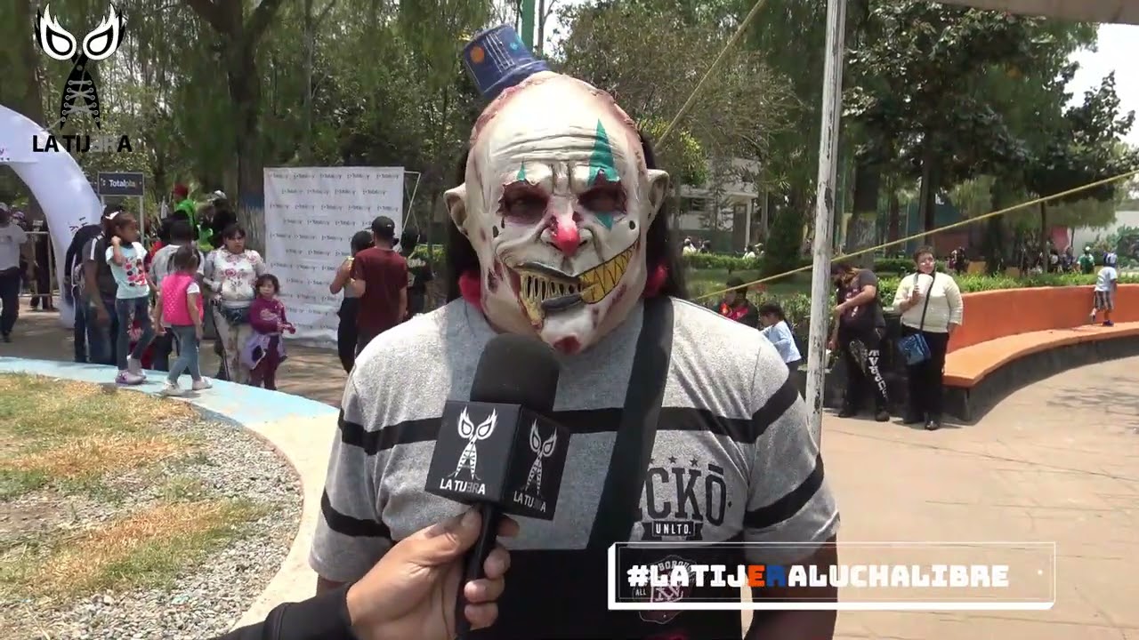 Monsther Clown: "No hago fraude, me quito la máscara. Psycho Circus vamos por máscaras, cabelleras backdrop