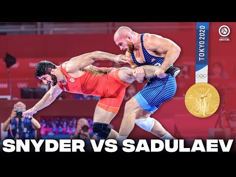 #TBT: Sadulaev and Snyder Square off in #WrestleTokyo 97kg Olympic Finals background