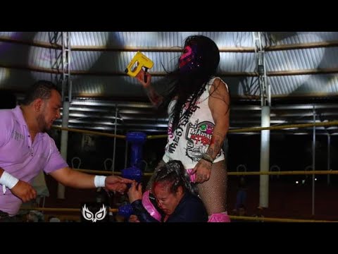 Lucha extrema femenil Dalys Vs Lady Shani Vs Ludark en Reino Tibetano backdrop