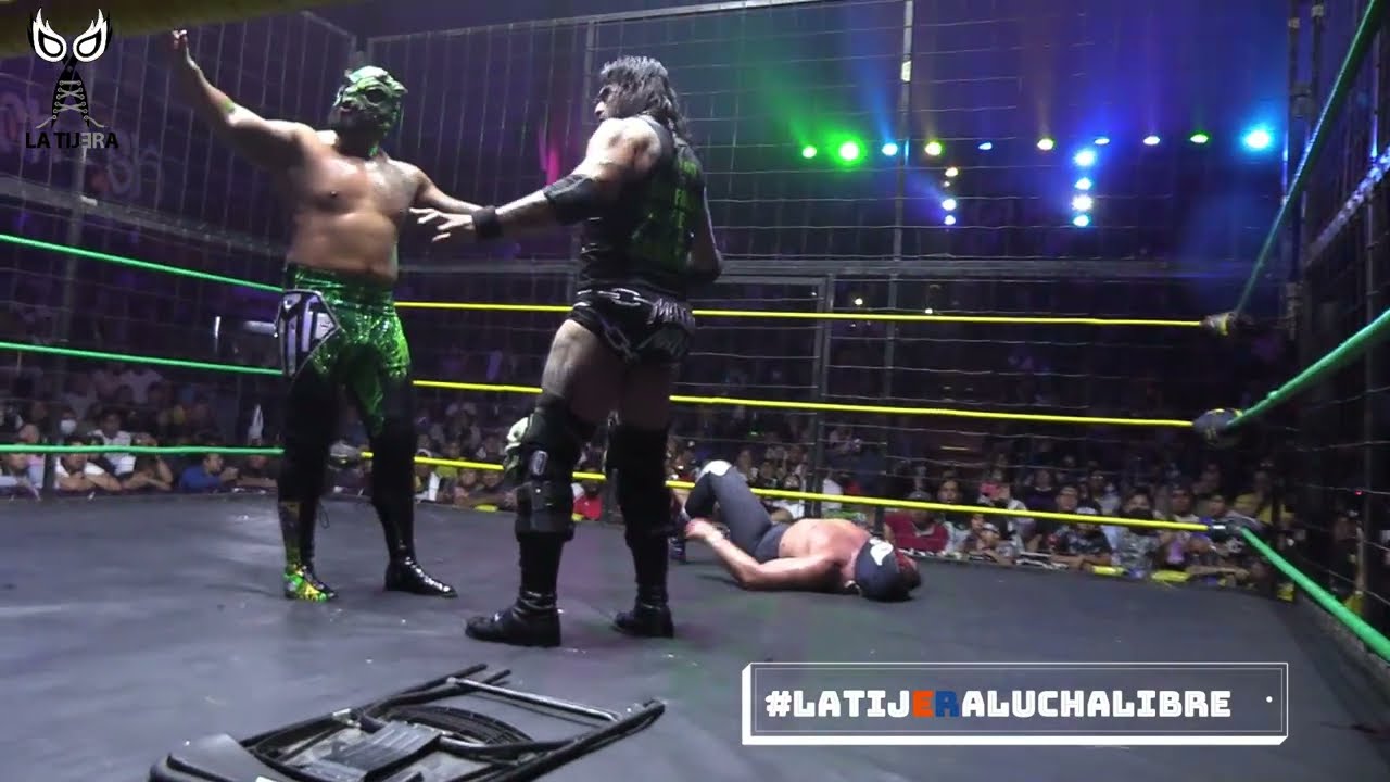 Game Over en jaula: Blue Demon Jr Vs DMT Azul Vs Cibérnetico Vs Psycho Clown en la Arena Neza background