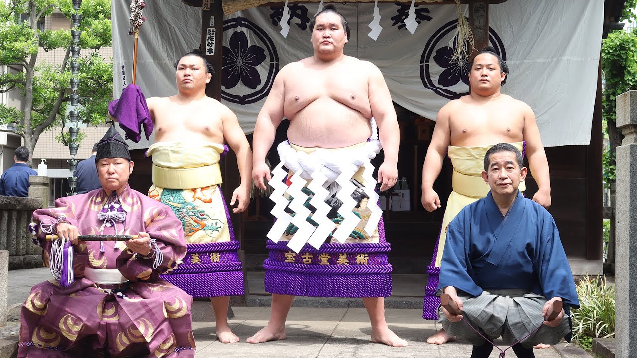 『横綱 照ノ富士土俵入り』野見宿禰神社例祭・遷霊祭〈令和四年5月6日〉太刀持ち照強,露払い翠富士,立行司式守伊之助,呼出 次郎