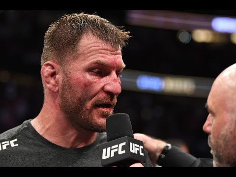 UFC 241: Entrevista no octógono com Stipe Miocic e Daniel Cormier backdrop