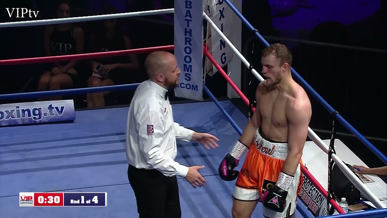 Tyrone Bowen Price v Craig Sumner at The whites Hotel Bolton Sept 12th 2021 background