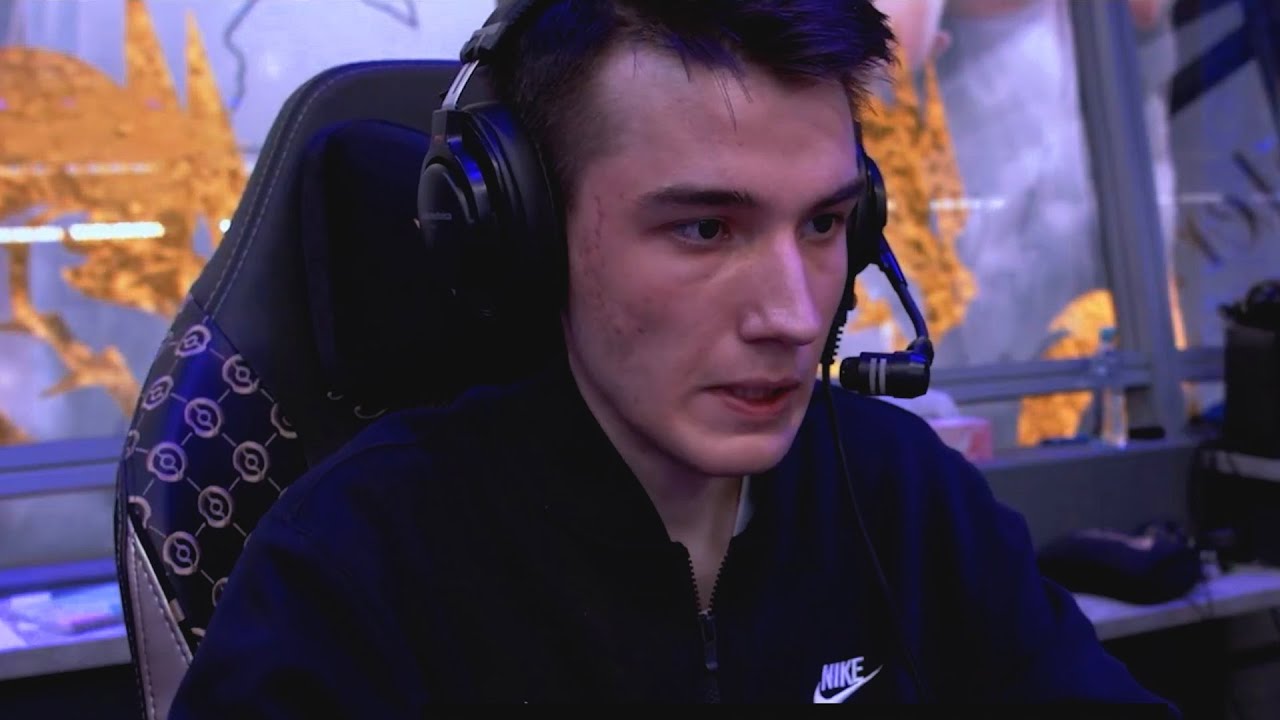 2 minutes of Collapse magnus destroying PSG LGD in ti10 background