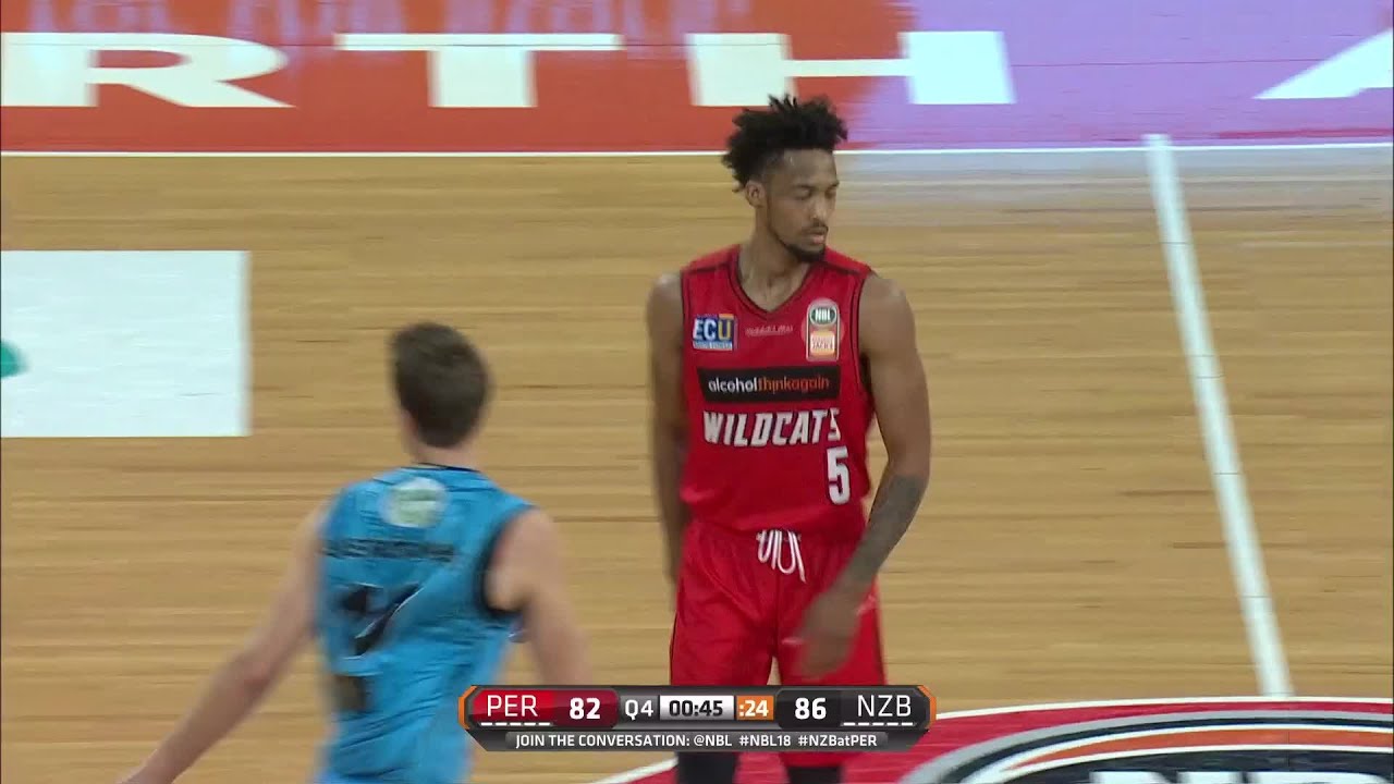 Jean-Pierre Tokoto with 30 Points vs. New Zealand Breakers background