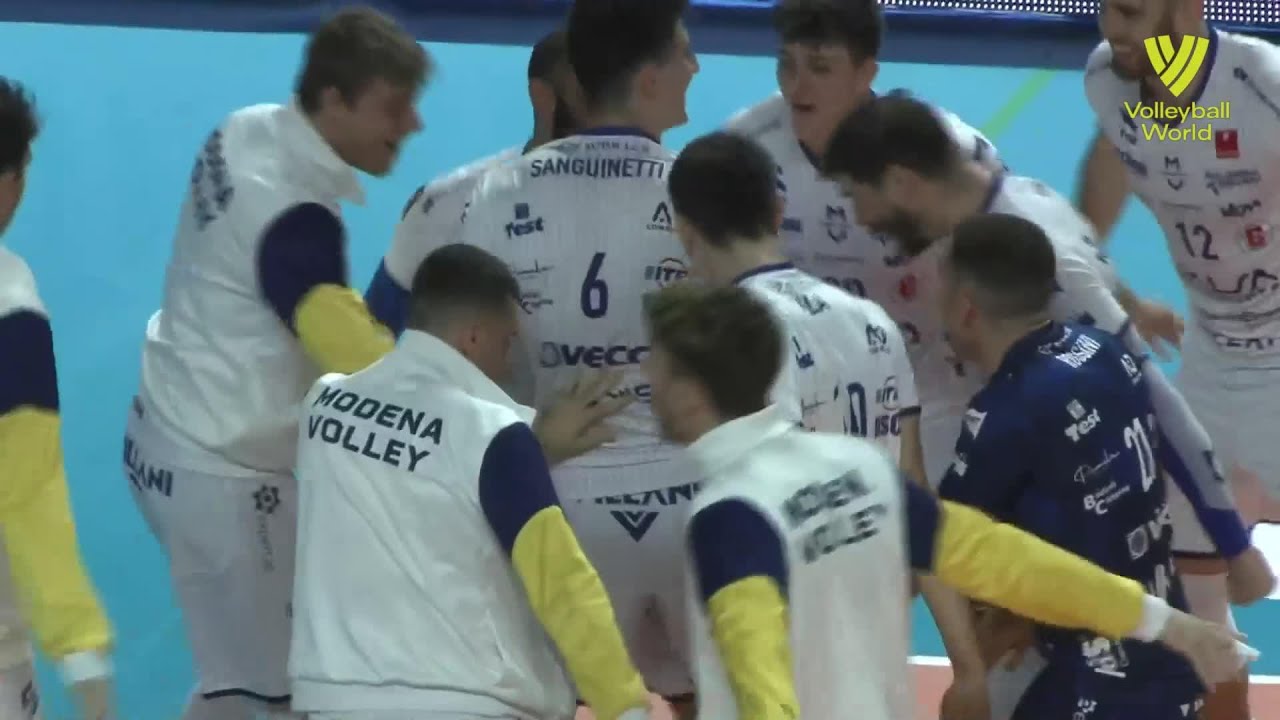 Gioiella Prisma Taranto vs. Valsa Group Modena - FIVB - SuperLega - Match Highlights background