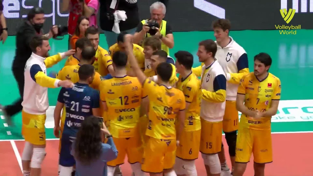 Valsa Group Modena vs. WithU Verona - FIVB - SuperLega - Match Highlights background
